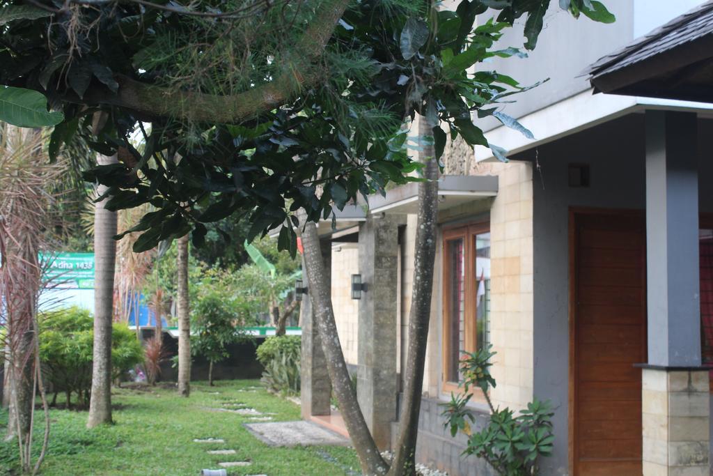 Rabbani Family Homestay Джокьякарта Экстерьер фото