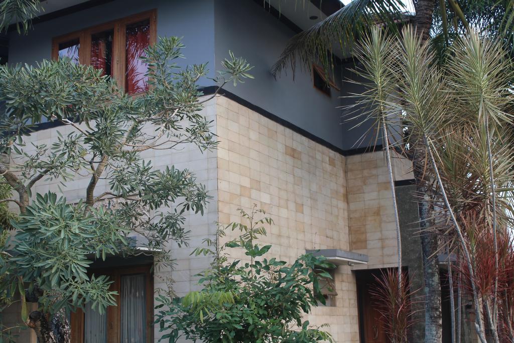 Rabbani Family Homestay Джокьякарта Экстерьер фото