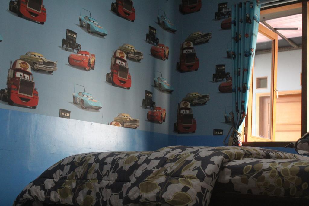 Rabbani Family Homestay Джокьякарта Экстерьер фото
